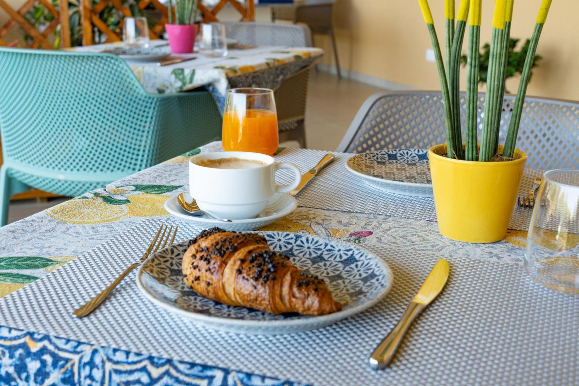 B&B Alba Terrasini Eksteriør bilde